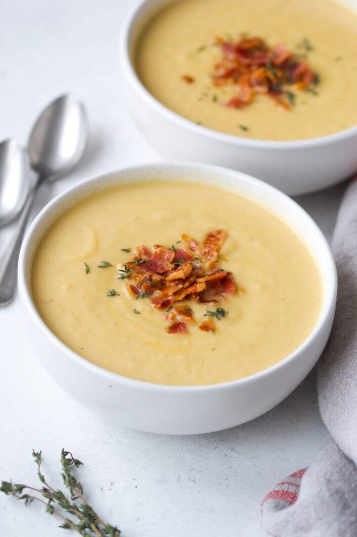 Roasted Cauliflower & Garlic Soup