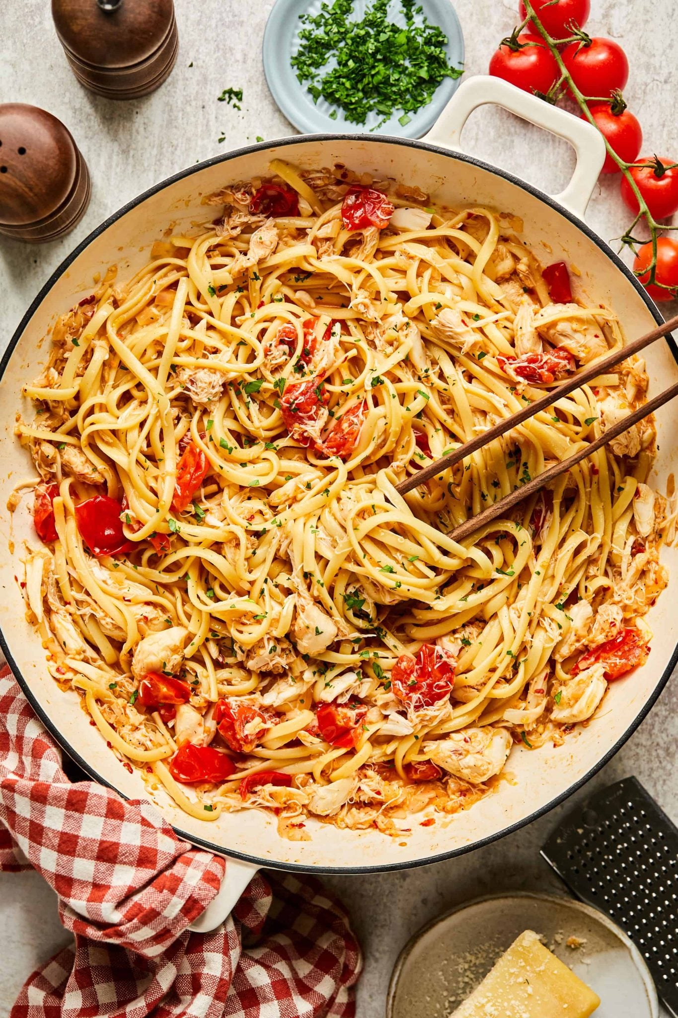Crab Linguine with Lemon and Tomatoes 